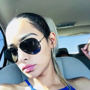 Meet your Posher, Korey